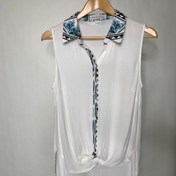 Finders Keepers sleeveless button down shirt - Picture 1 of 7